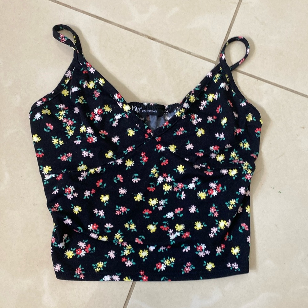 Flower print crop v-neck tank